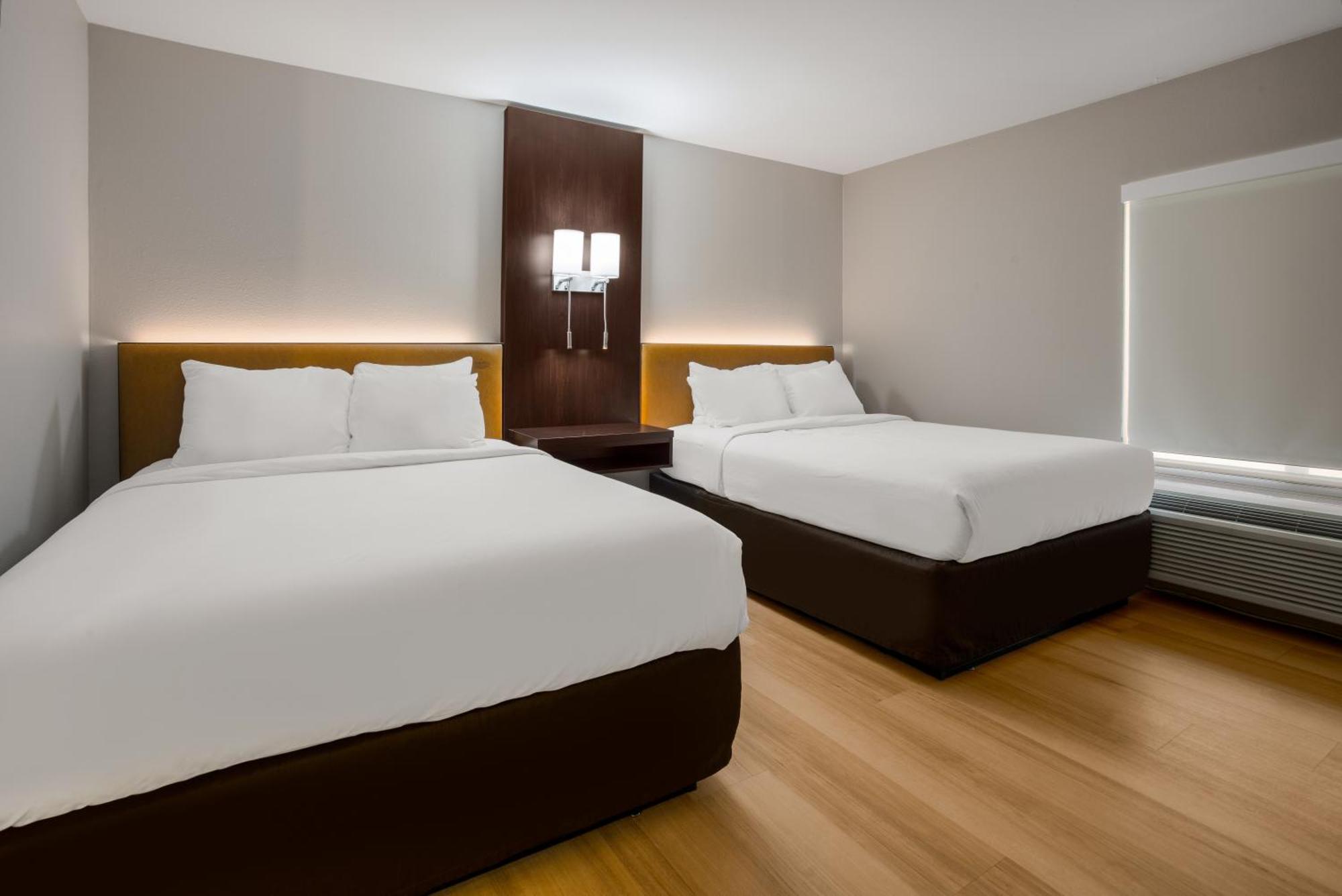 The Marco Hotel Лейк Чарльз Экстерьер фото