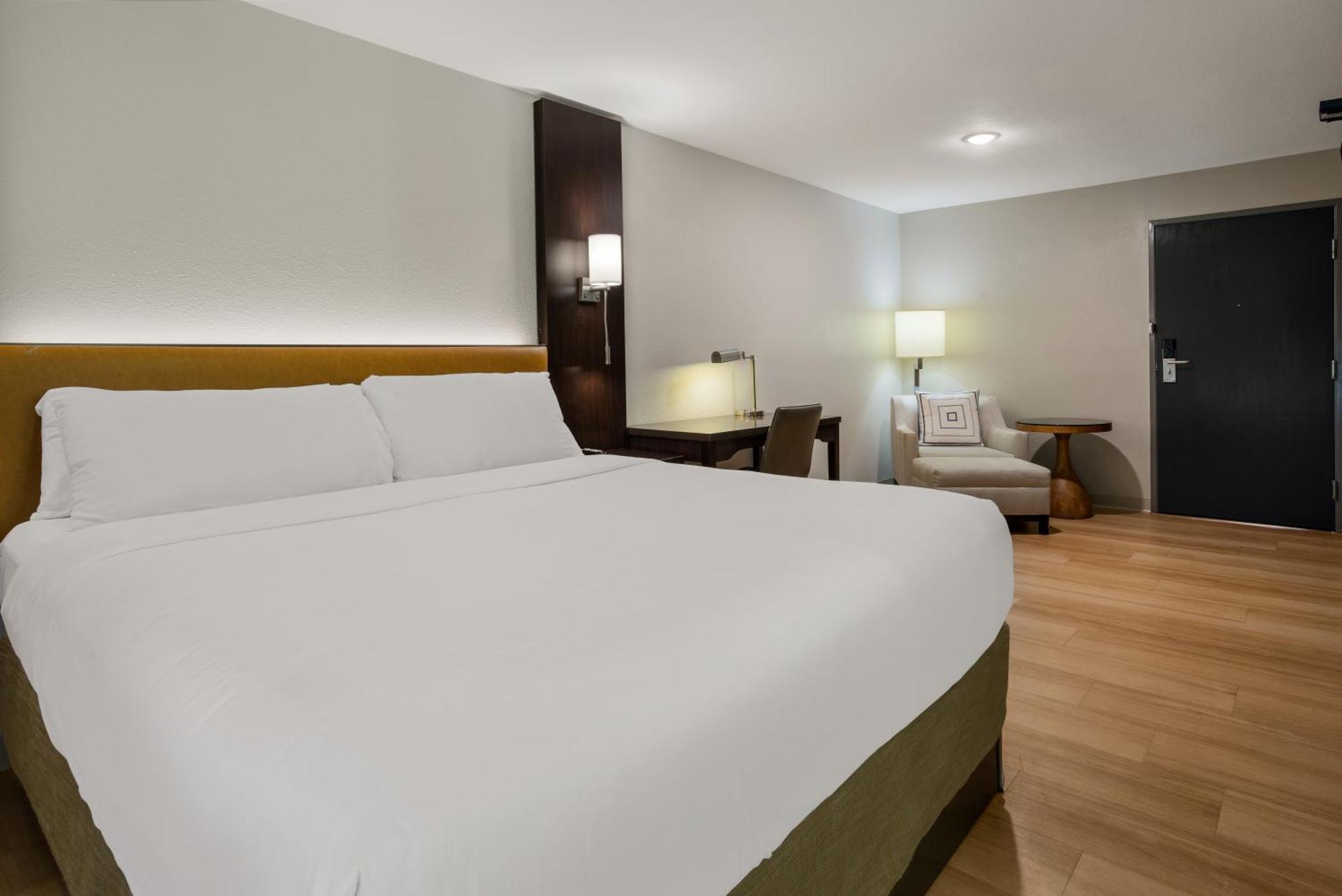 The Marco Hotel Лейк Чарльз Экстерьер фото